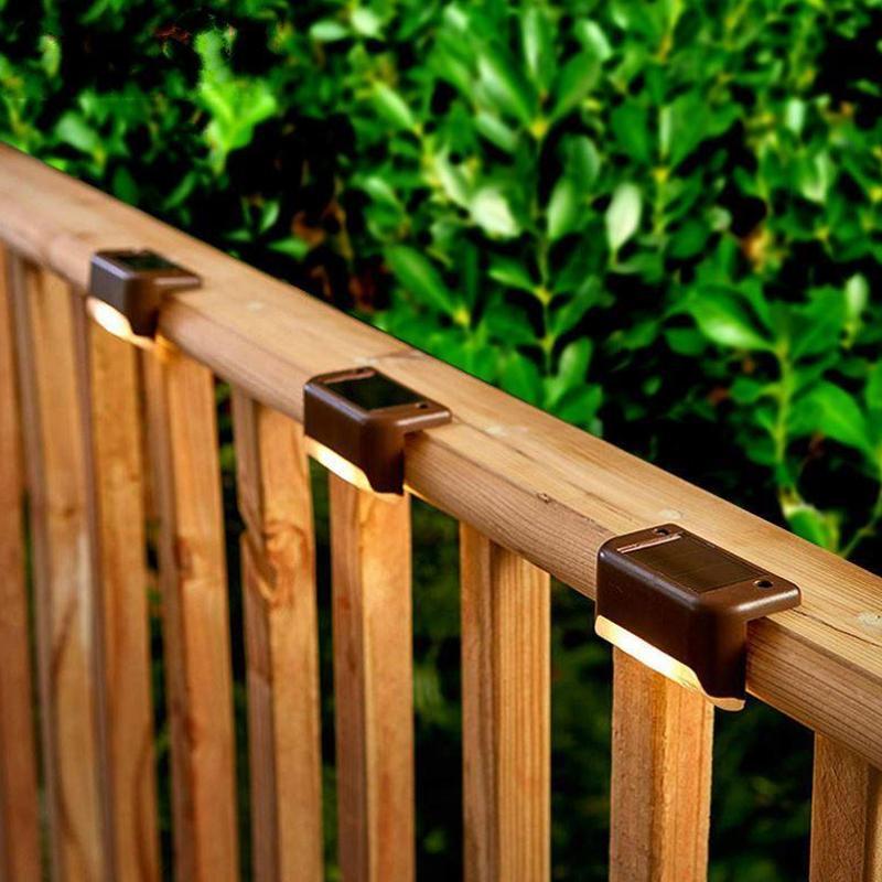 Lumières solaires pour marches extérieures – Sécurité et style (lot de 4)