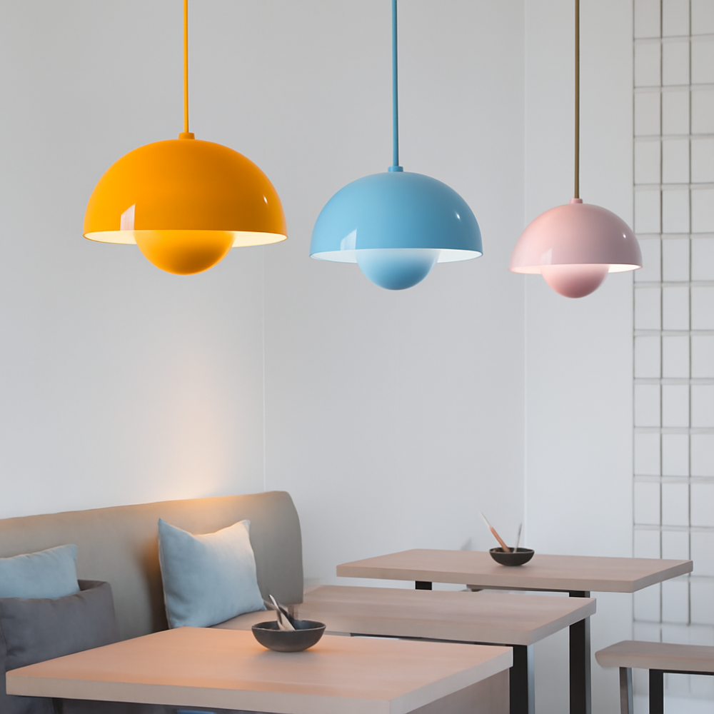 Lustre coloré en demi-cercle