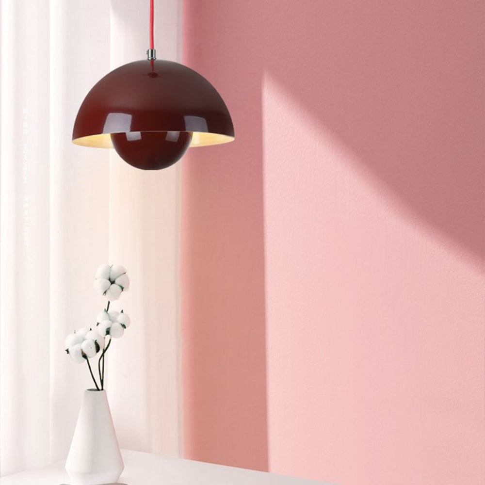 Lustre coloré en demi-cercle