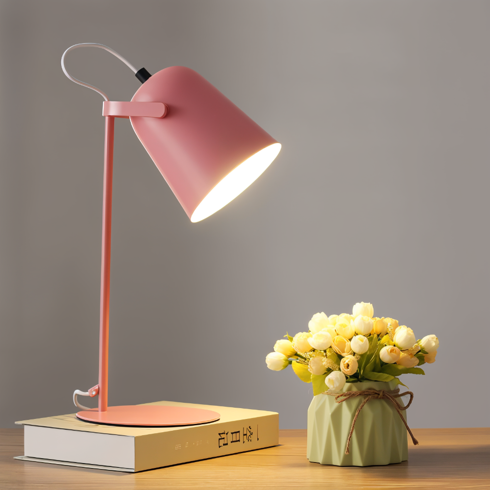 Drehbare Tischleuchte mit modernem Design