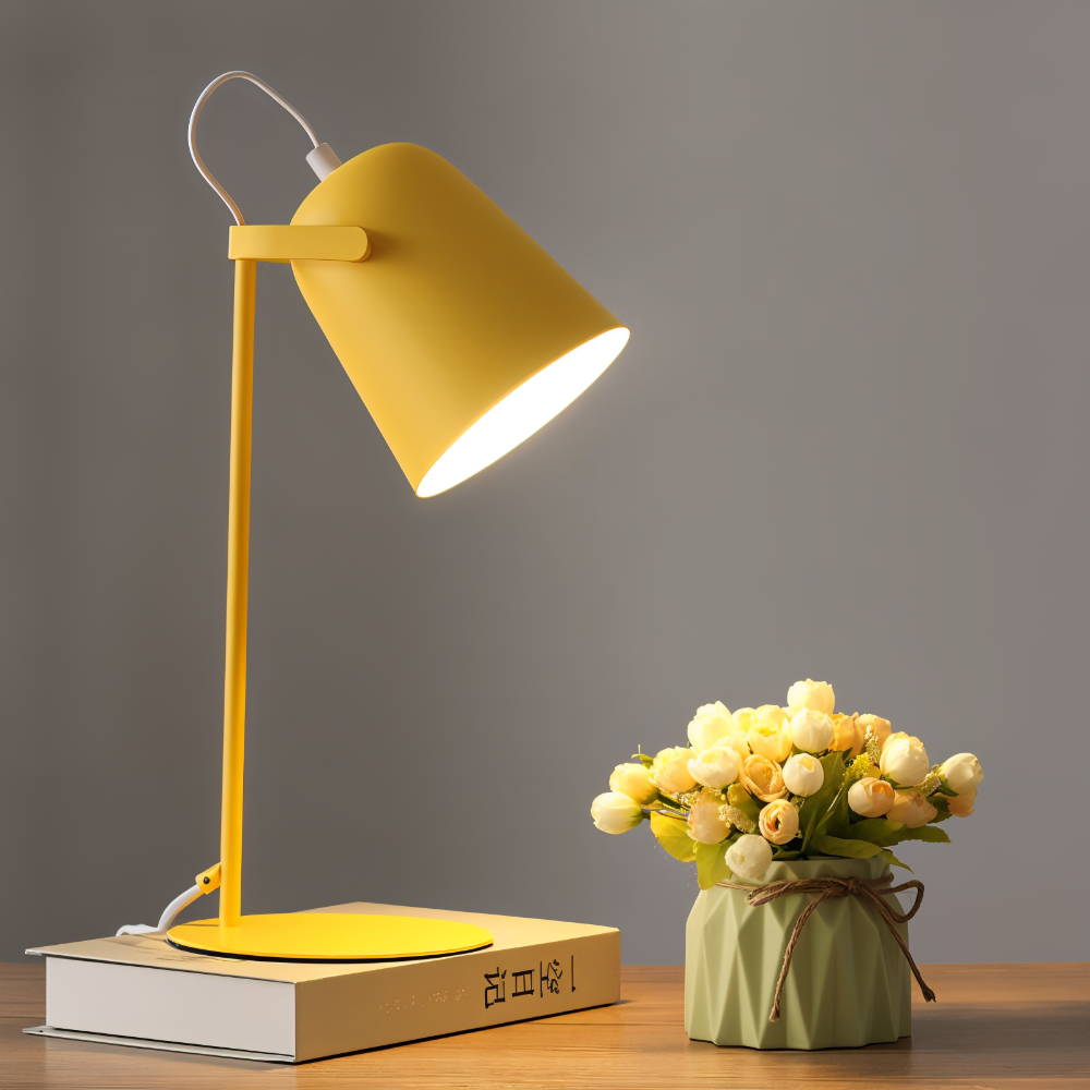 Drehbare Tischleuchte mit modernem Design