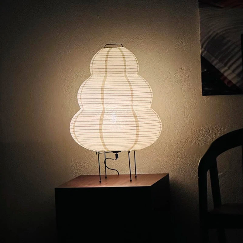 LED-Tischlampe aus Reispapier