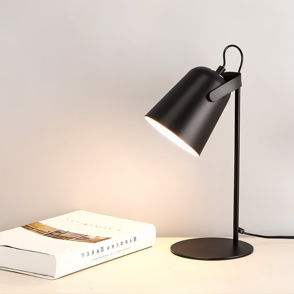 Drehbare Tischleuchte mit modernem Design