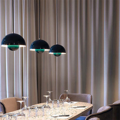 Lustre coloré en demi-cercle