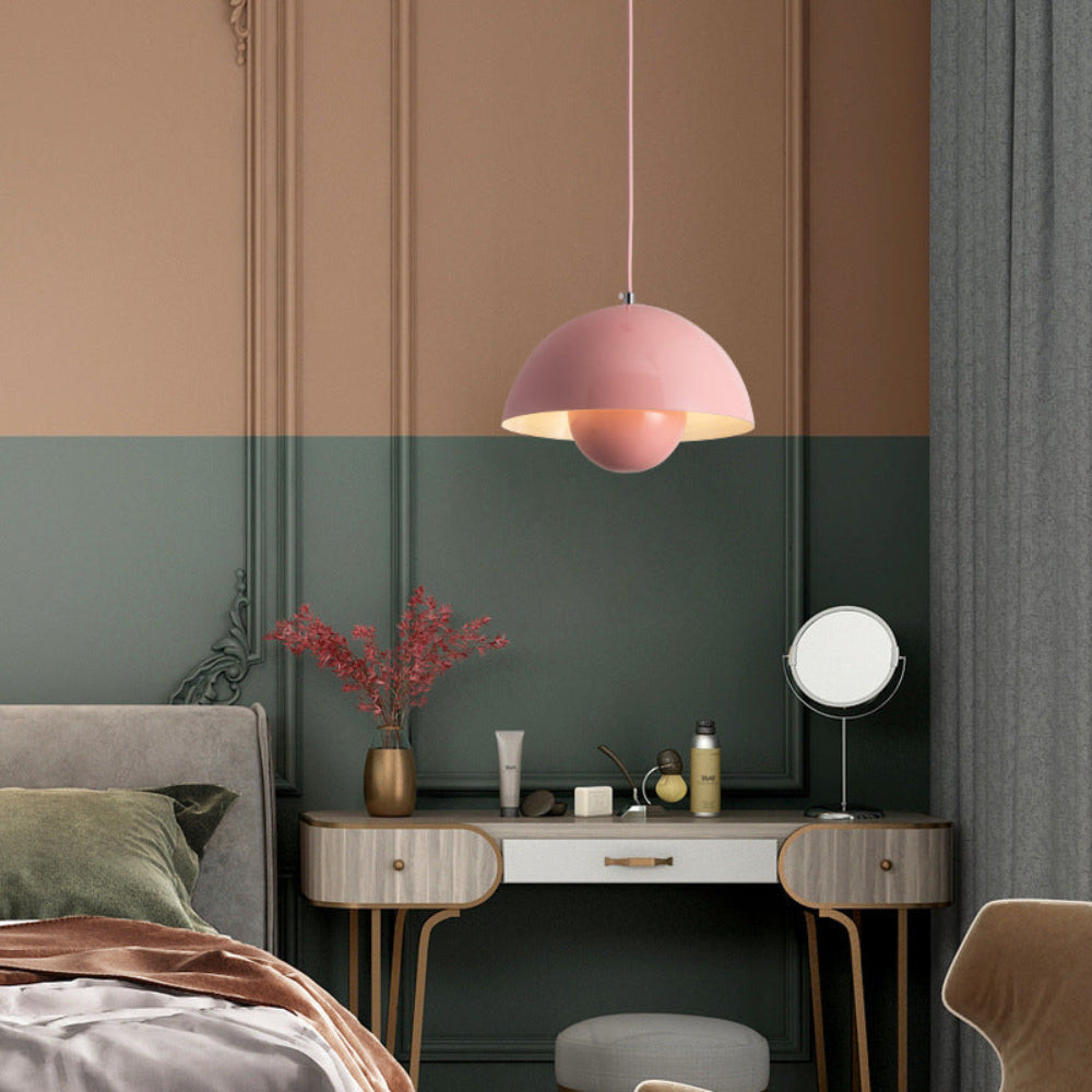 Lustre coloré en demi-cercle