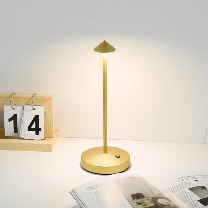 Lampe de table LED - Porte-chapeaux