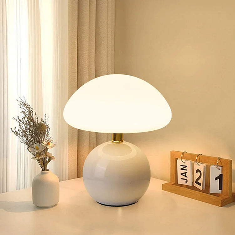 Französische Creme-Pilzlampe