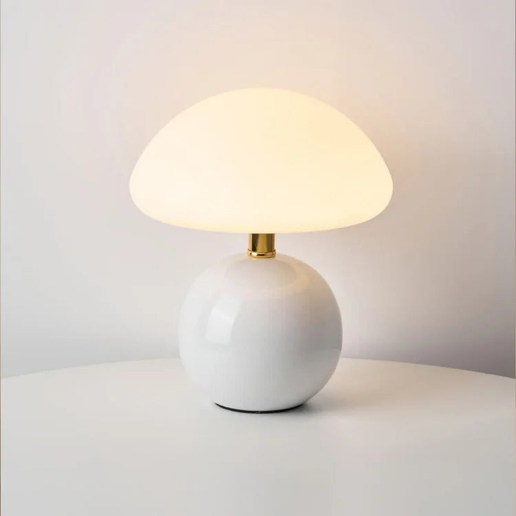 Französische Creme-Pilzlampe