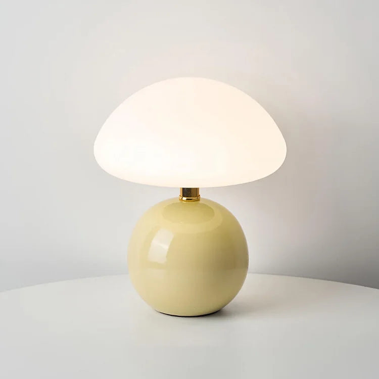 Französische Creme-Pilzlampe